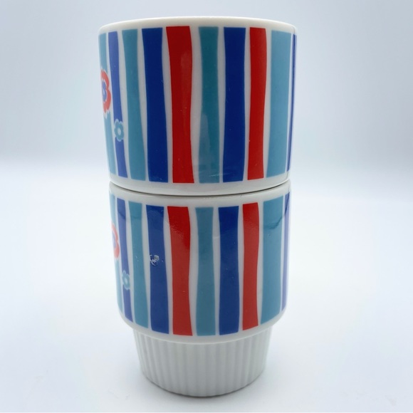 Vintage 70s Stacking Cups Red Blue White Stripes Floral - Picture 5 of 13
